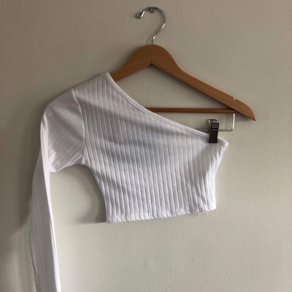 PRETTYLITTLETHING ASYMMETRIC TOP